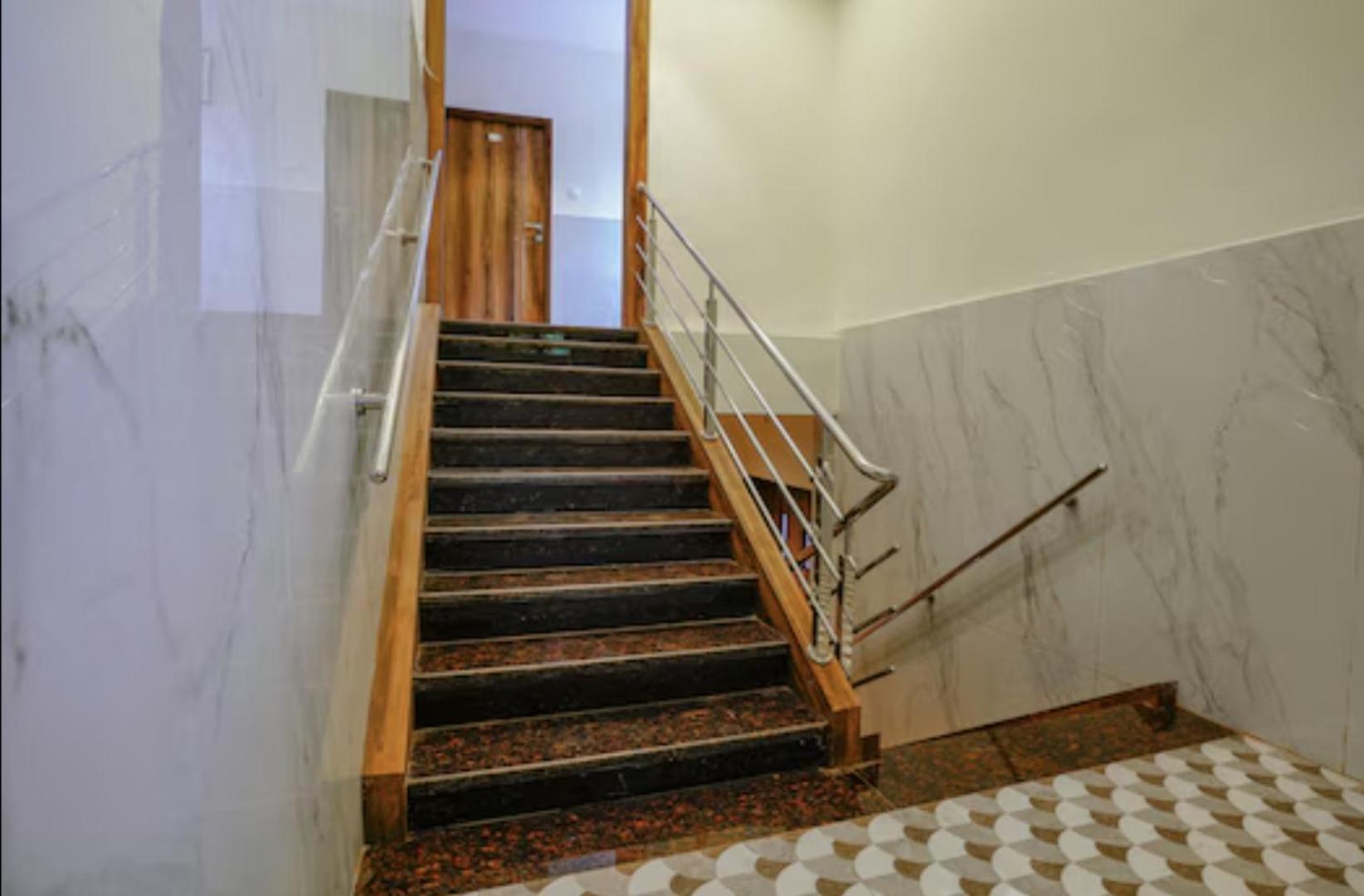 Hotel Moon Lite Residency - Marve Road Malad West Bombay Esterno foto