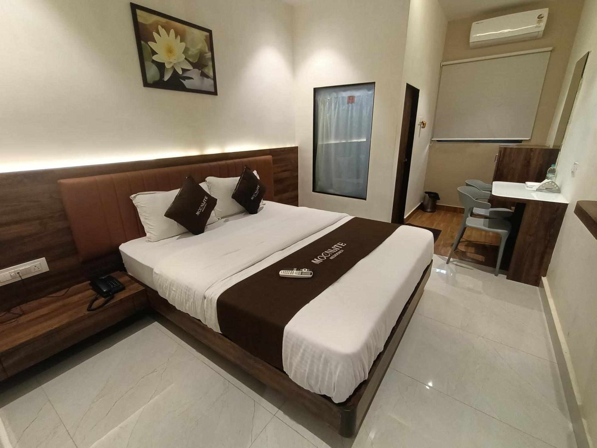 Hotel Moon Lite Residency - Marve Road Malad West Bombay Esterno foto
