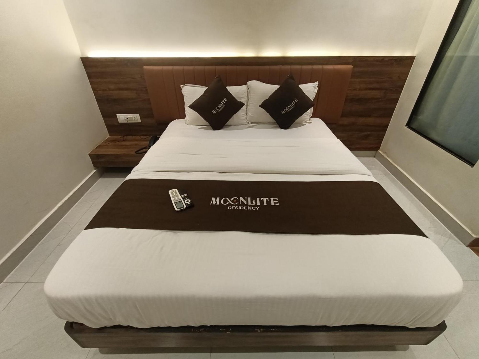 Hotel Moon Lite Residency - Marve Road Malad West Bombay Esterno foto
