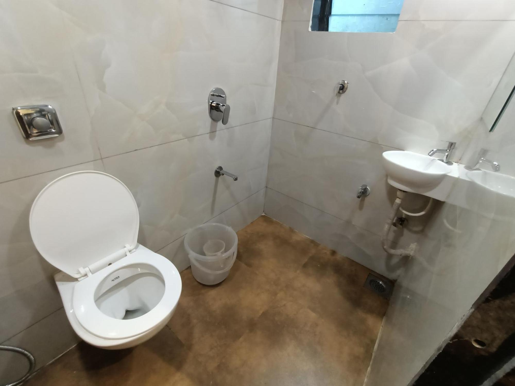 Hotel Moon Lite Residency - Marve Road Malad West Bombay Esterno foto