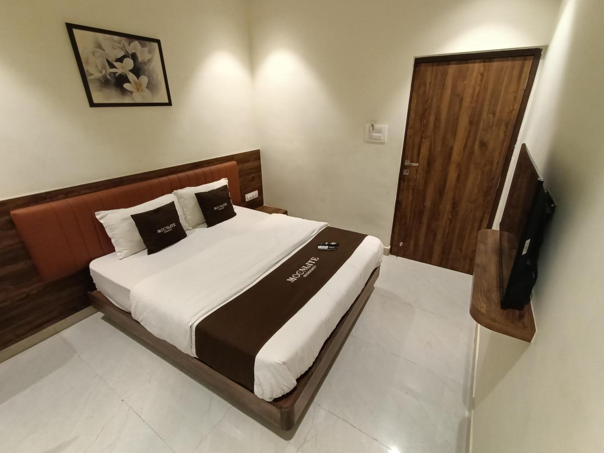 Hotel Moon Lite Residency - Marve Road Malad West Bombay Esterno foto