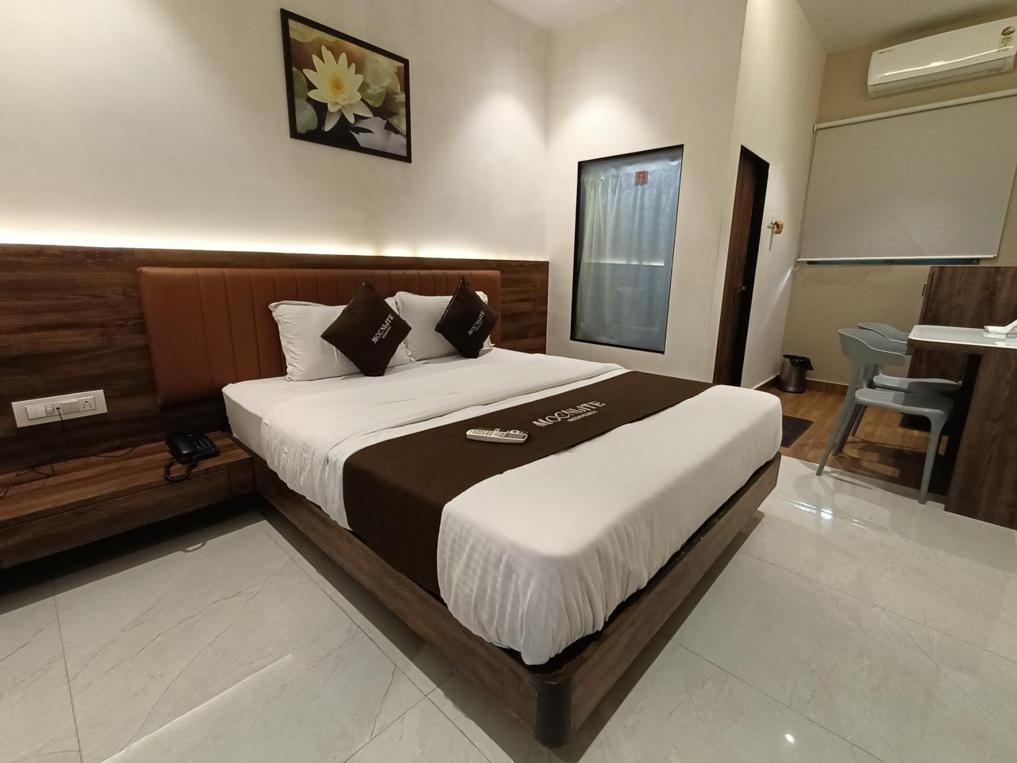 Hotel Moon Lite Residency - Marve Road Malad West Bombay Esterno foto